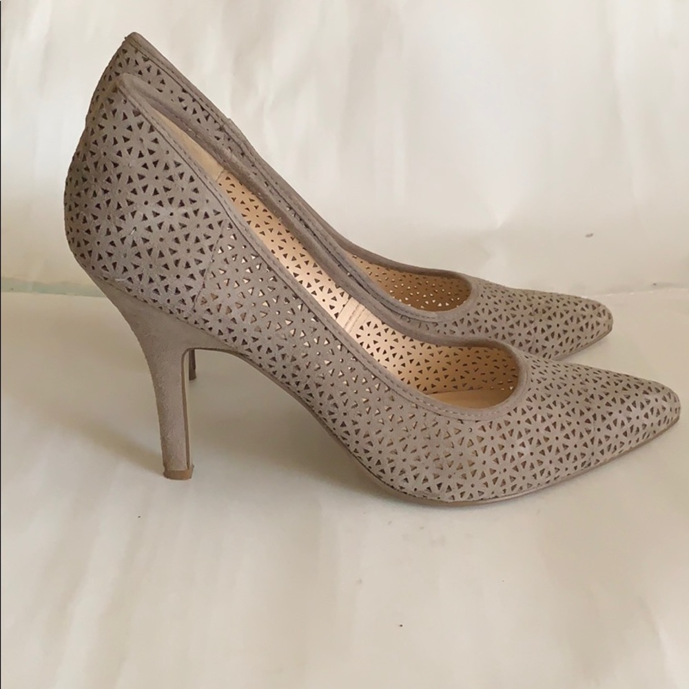 Nine West tan suede heels